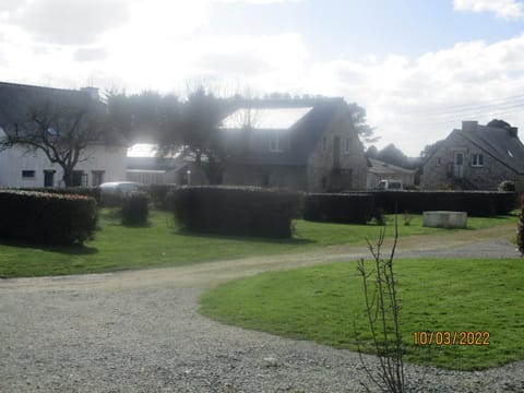 CAMPING VERT DE MORLAIX Campground/ 
RV Resort in Finistere