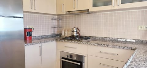 Kitchen or kitchenette, dishwasher, pet friendly, stove