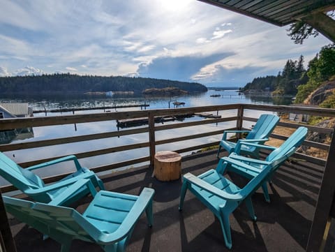 Jade Resort-Oceanfront Suites in Gowlland Harbour Wohnung in Campbell River