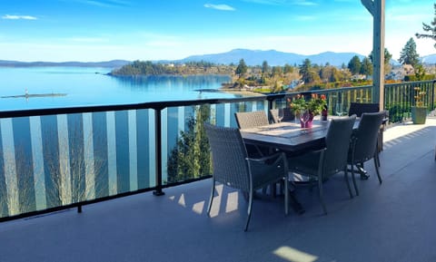 Patio, Dining area, Sea view