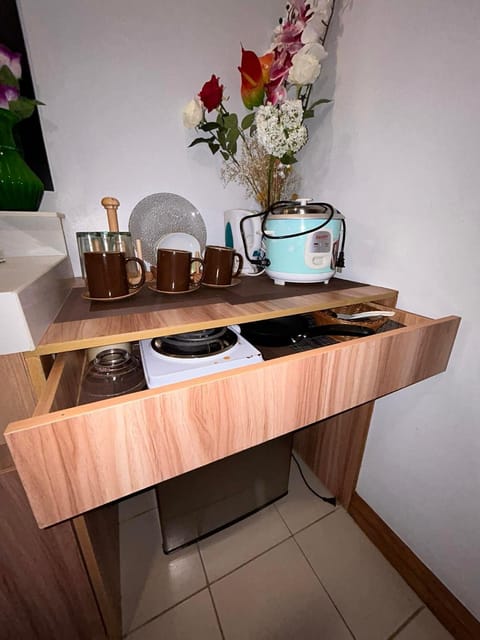 Coffee/tea facilities, Kitchen or kitchenette, kitchen