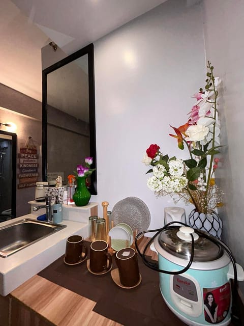 Coffee/tea facilities, Kitchen or kitchenette