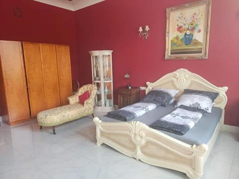 Luxus Ferienwohnung/Suite in Villa D' Aragon Apartamento in Gera