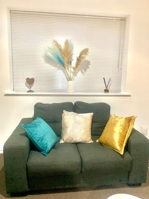 Flat in London- Modern 2 Bedroom Apartment Harrow near Wembley Apartment in Harrow