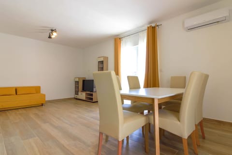 New Villa Seve II with pool, near the town center, 3km from the beach Villa in Medulin