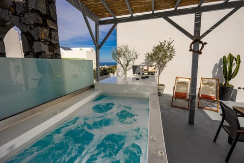 Natural landscape, Hot Tub, View (from property/room), Sea view, Location