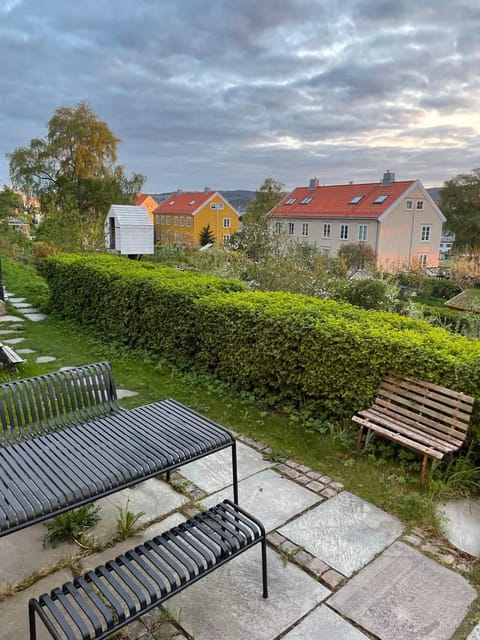 Garden, Balcony/Terrace