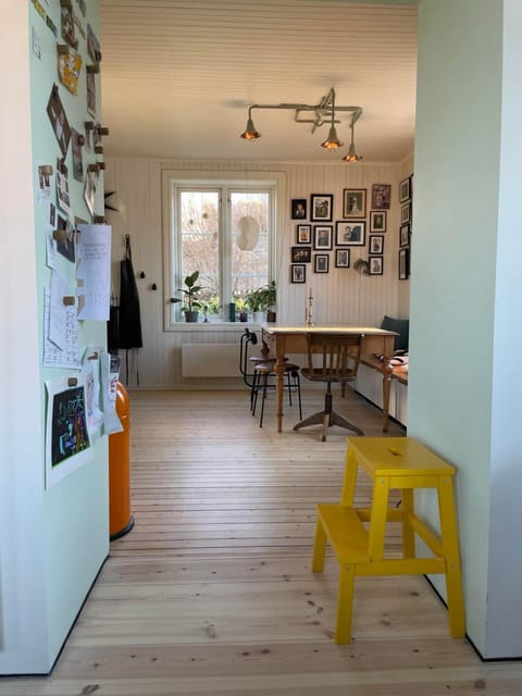 Dining area, kitchen