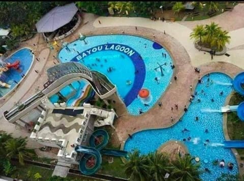 Anastays Studio & Apartment Suite with Free 2 & 4 Waterpark Tickets at Bayou Lagoon Resort Condominio in Malacca