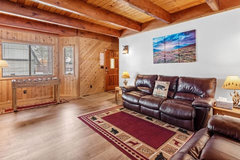 Mmy Cabin - Enjoy this super cute cabin within a short walking distance to Snow Summit! Haus in Big Bear