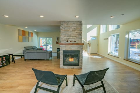 Living room, Seating area, flat iron