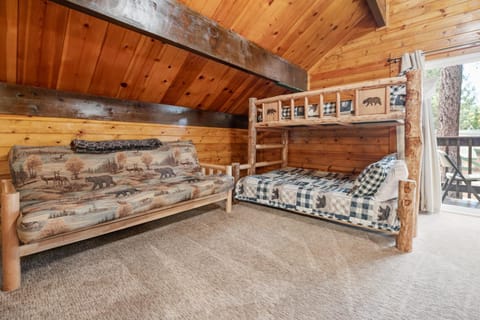 Snow Summit Chalet - Walk to Snow Summit with Hot Tub and Game Room! Chalet in Big Bear