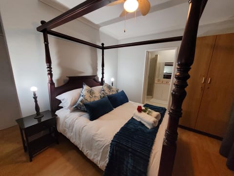 Elegantie Room Rozen 5 Lovell Avenue Bed and Breakfast in Stellenbosch