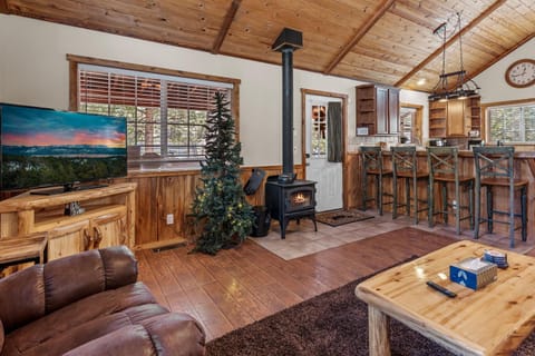 TV and multimedia, Living room, Seating area, flat iron