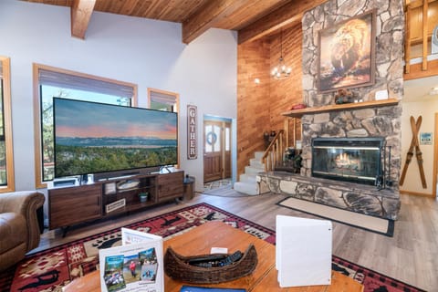 Lakeview Haven - Large cabin with game room close to the lake! Haus in Big Bear