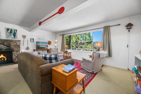 TV and multimedia, Living room, Photo of the whole room, Seating area, flat iron