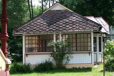 Property building, Spring, Day, Garden view