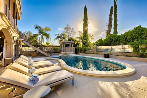 Olympia Luxe Estate Villa in Hollywood Hills