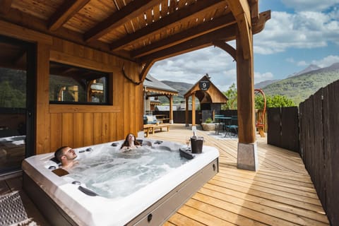 Hot Tub, Mountain view