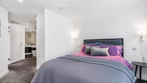 Eagle Apartment in London Borough of Islington