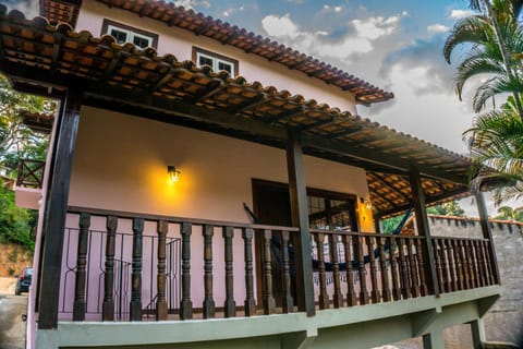 Casa Rosada seu refúgio na serra Alojamiento y desayuno in Miguel Pereira