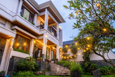 Andaru Sukahaji - Perfect for Family and Friends Villa in Parongpong
