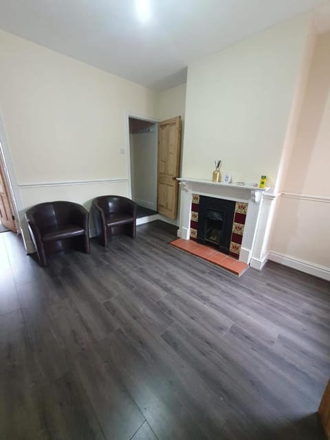 2 bedroom house - Hopefield Road Bed and Breakfast in Leicester