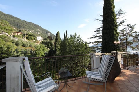 Balcony/Terrace, Balcony/Terrace, Mountain view