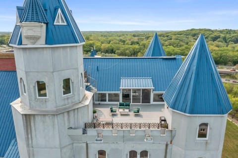 Extravagant 3 Level Penthouse at The Grand Castle Condo in Grandville