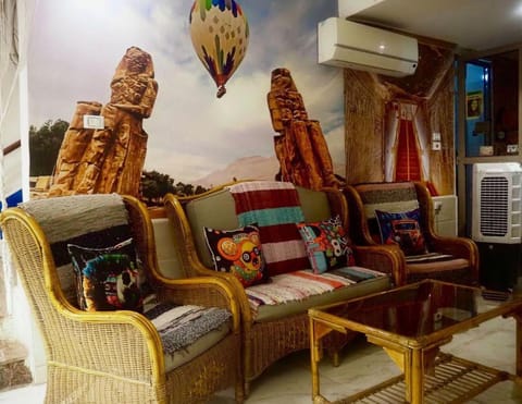 Venus hotel luxor 日本人 大歓迎 Hostel in Luxor