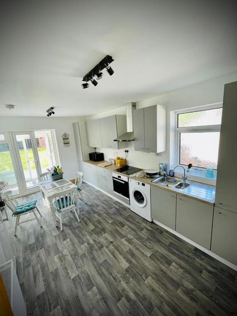 Dot's Escape - 2 bed bungalow. House in Whitstable