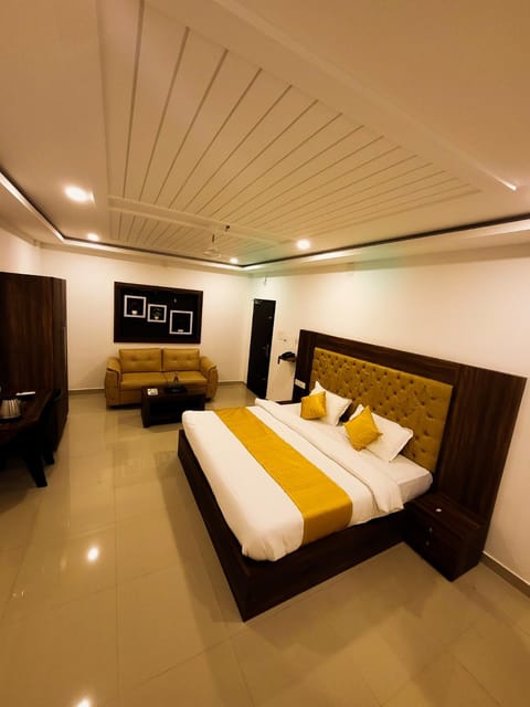 Thejaswini Residency Cheruvathur Hotel in Kerala