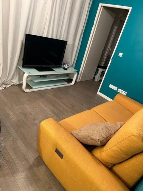 Loue super appartement standing Apartment in Aubervilliers