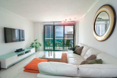 Upgraded apt steps from the beach OR1103 Appartamento in Sunny Isles Beach