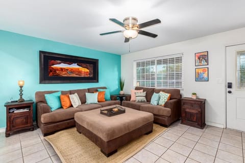 Cozy Tempe Casa with Heated Pool 5 Minutes to ASU House in Tempe