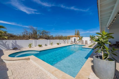 Luxury Villa Marcos - Private - Large pool Villa in Noord