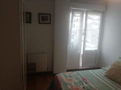 Apartamento con terraza a 800 m playa Apartment in Gijón