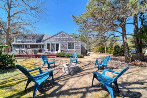 4 Bedroom Cape House by Leavetown Vacations House in North Eastham