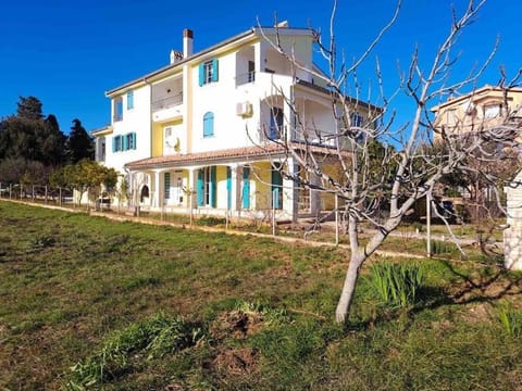 Apartment Laurus Apartment in Premantura