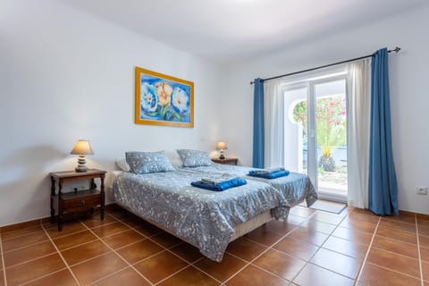 Superb Carvoeiro Villa - Casa Cinco Cupulas - 7 Bedrooms - Perfect for Larger Groups Villa in Porches
