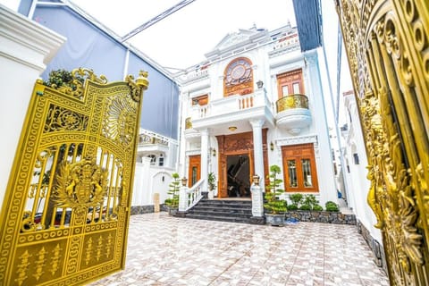 Lạc Long Quân Villa in Vung Tau