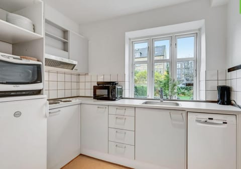 Two Bedroom Apartment In Aarhus, Ole Rmers Gade 104 Condo in Aarhus