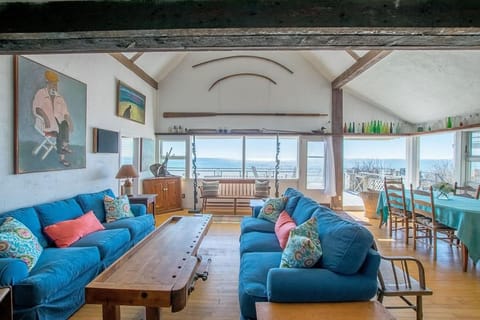 Beachfront on Commercial St Dog Friendly House in Provincetown