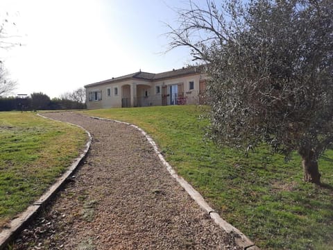 Chez Papi à Lascaux House in Montignac