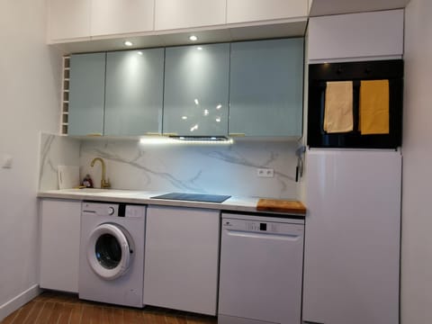 Kitchen or kitchenette, dishwasher, minibar, oven, pet friendly, stove, washing machine