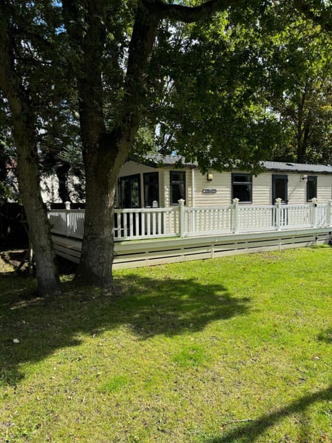 Property building, Natural landscape