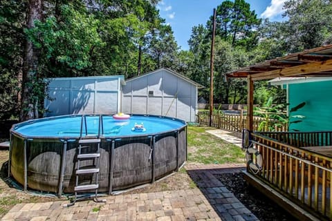 Sweet Sunny Retreat- Both Houses Maison in Savannah