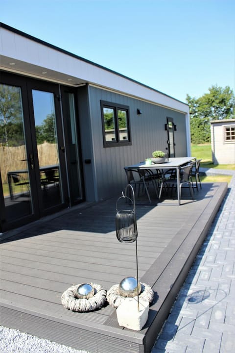 Ferienhaus Aurora, Sauna, Seeblick, angeln House in Drenthe (province)