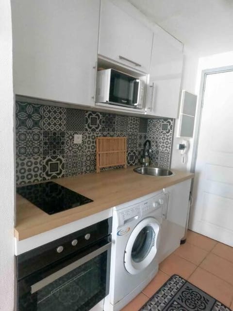 Kitchen or kitchenette, minibar, pet friendly, stove, washing machine