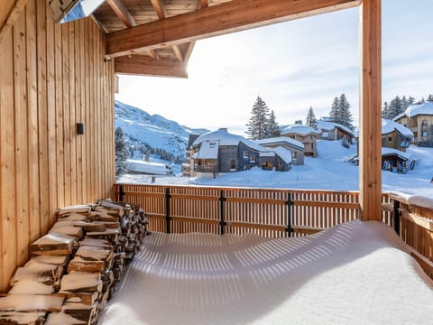 Luxueux appartement 7 pièces, 12 pers, piscine, sauna, ski-in/ski-out, services premium - FR-1-314-102 Chalet in Avoriaz